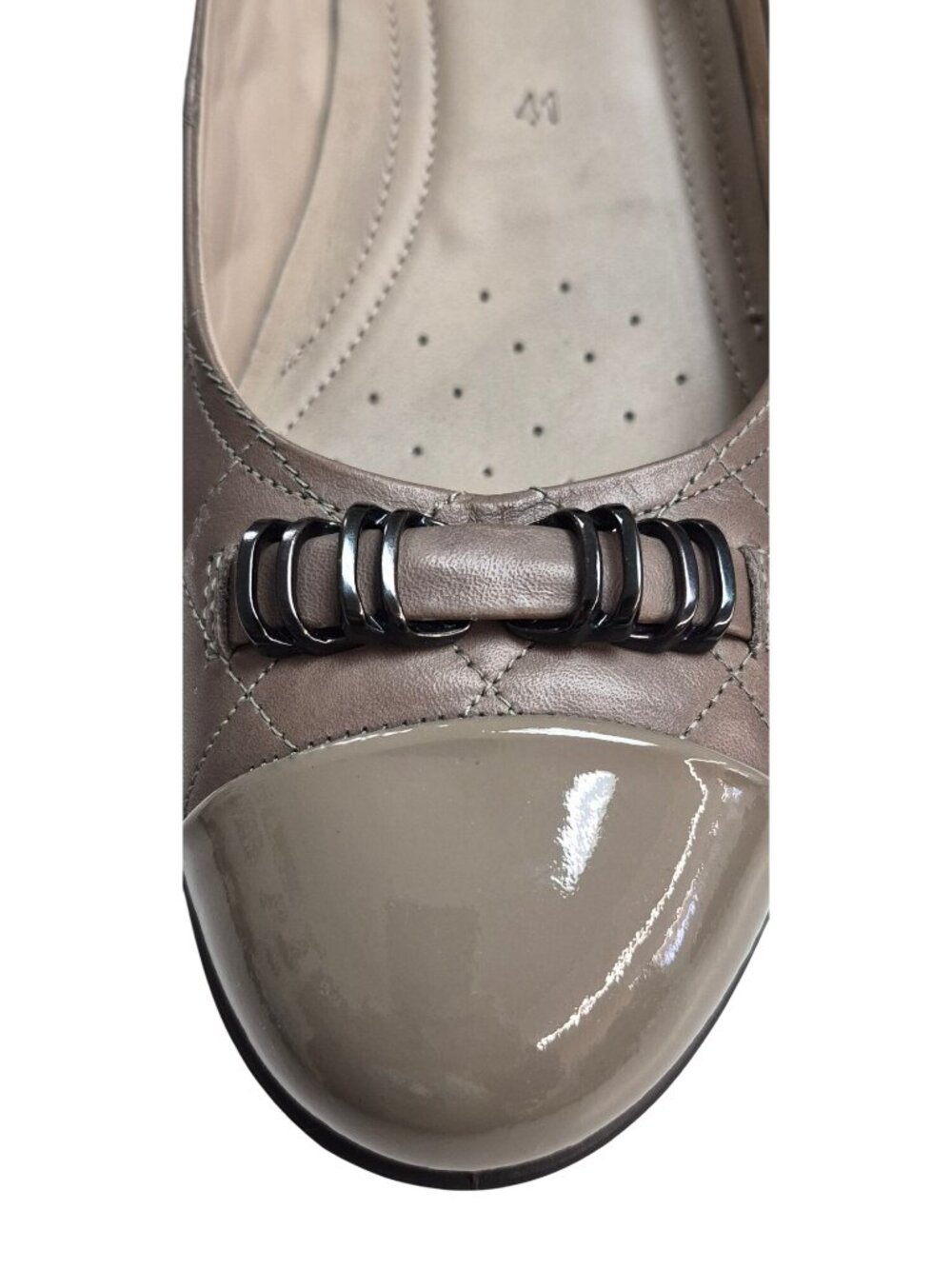 ECCO Women's 10 Quilted Leather Flats Buckle Detail Size 41 Taupe Patent Toe - Picture 12 of 13